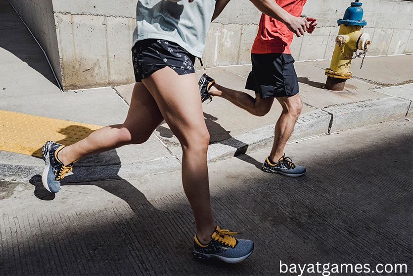 ทำไมนักวิ่งควรฝึกบนทางเท้า นักวิ่งหลายคนหลีกเลี่ยงทางเท้าเพื่อพยายามลดอาการบาดเจ็บ อย่างไรก็ตาม โค้ช เบน โรซาริโอ ได้พยายาม